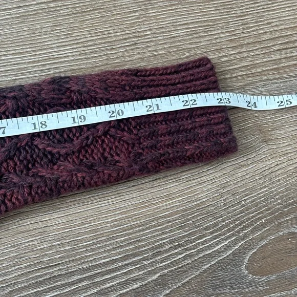 H&M Burgundy Cable Knit Sweater - Picture 5 of 6